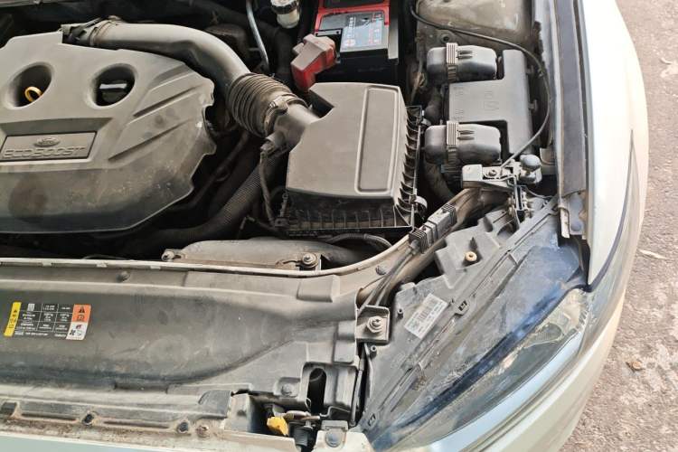 Used Ford Mondeo 2013 2.0L GTDi 200 Fashion Edition Engine Bay Left