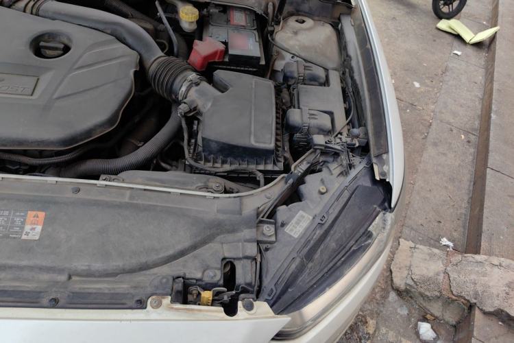 Used Ford Mondeo 2013 2.0L GTDi 200 Fashion Edition Engine Bay Left