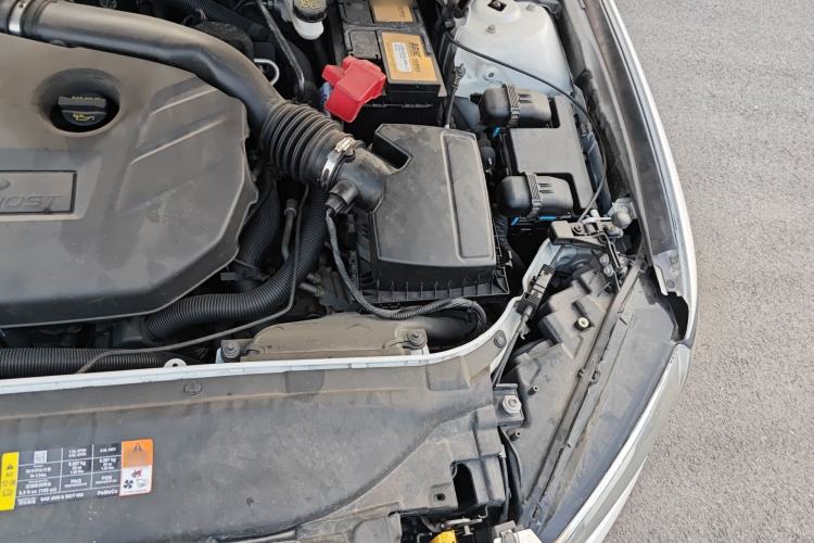 Used Ford Mondeo 2013 2.0L GTDi 200 Fashion Edition Engine Bay Left