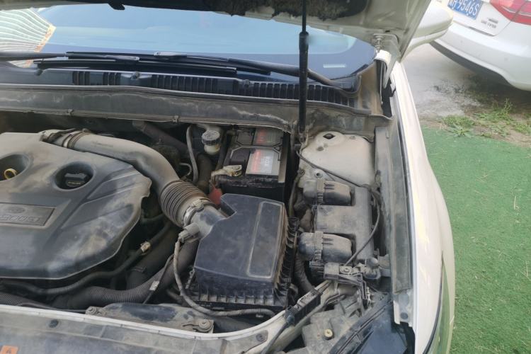 Used Ford Mondeo 2013 2.0L GTDi 200 Fashion Edition Engine Bay Left