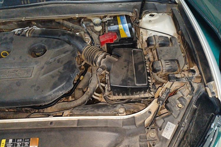 Used Ford Mondeo 2013 2.0L GTDi 200 Fashion Edition Engine Bay Left