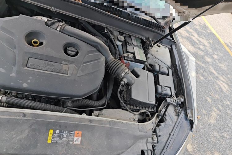 Used Ford Mondeo 2013 2.0L GTDi 200 Luxury Model Engine Bay Left