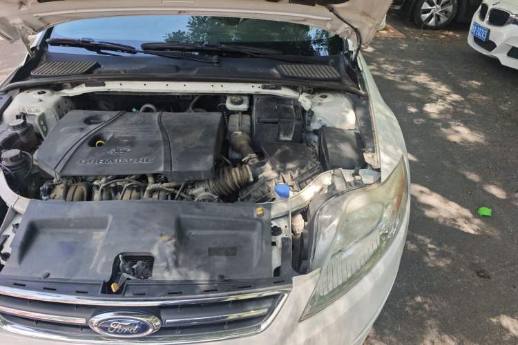 Used Ford Mondeo 2013 2.3L Fashion Edition Engine Bay Left