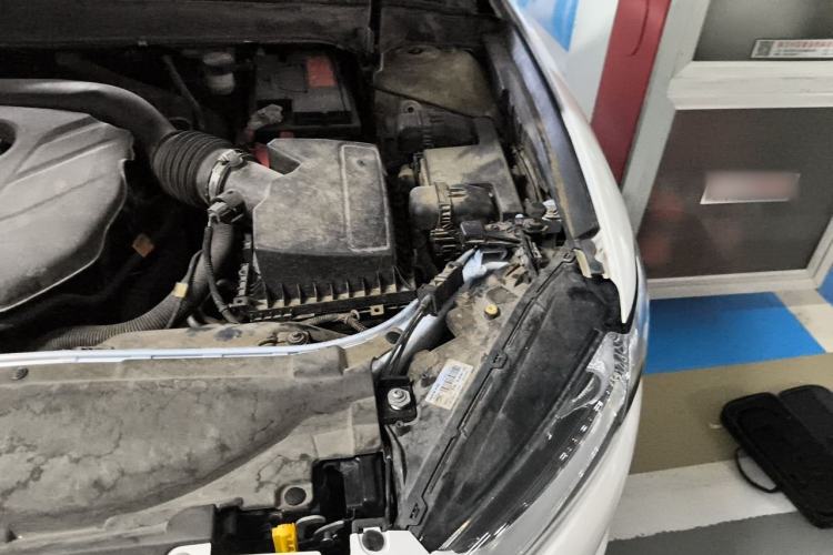 Used Ford Mondeo 2013 2.0L GTDi 200 Fashion Edition Engine Bay Left