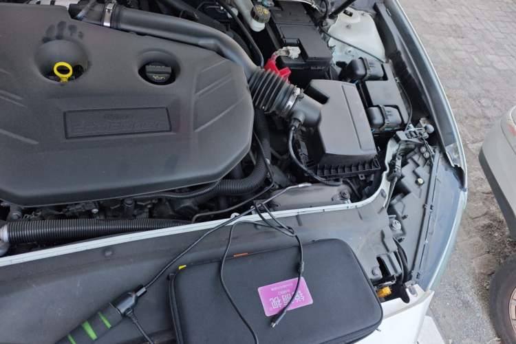 Used Ford Mondeo 2013 2.0L GTDi 200 Fashion Edition Engine Bay Left
