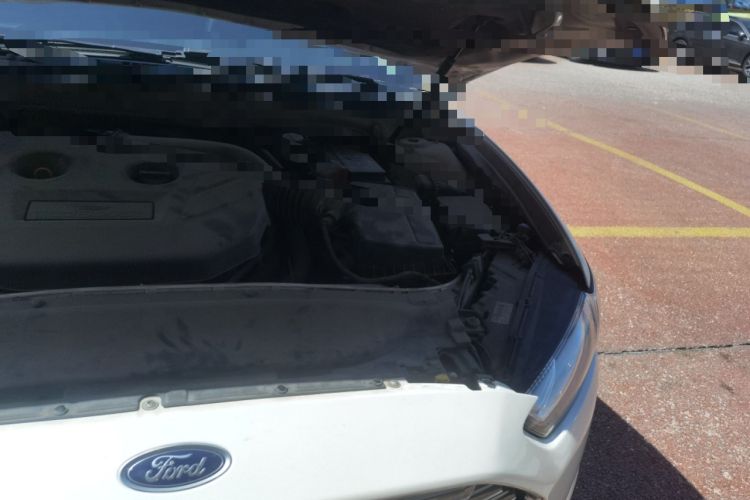 Used Ford Mondeo 2013 2.0L GTDi240 Flagship Edition Engine Bay Left