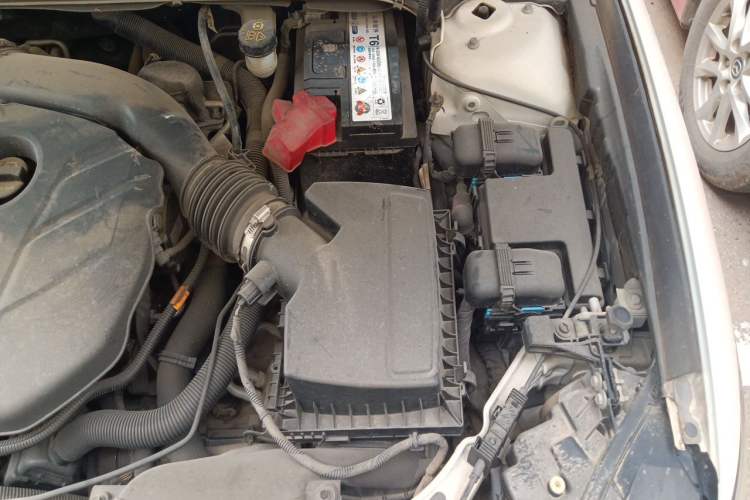Used Ford Mondeo 2013 2.0L GTDi 200 Fashion Edition Engine Bay Left