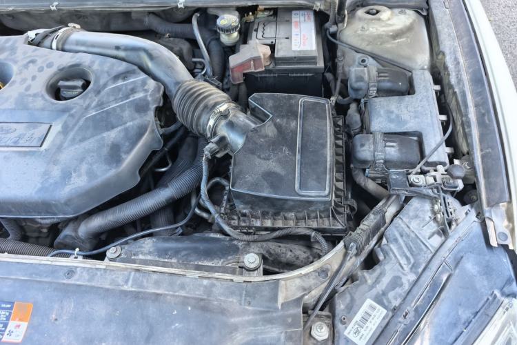 Used Ford Mondeo 2013 2.0L GTDi240 Luxury Sport Model Engine Bay Left