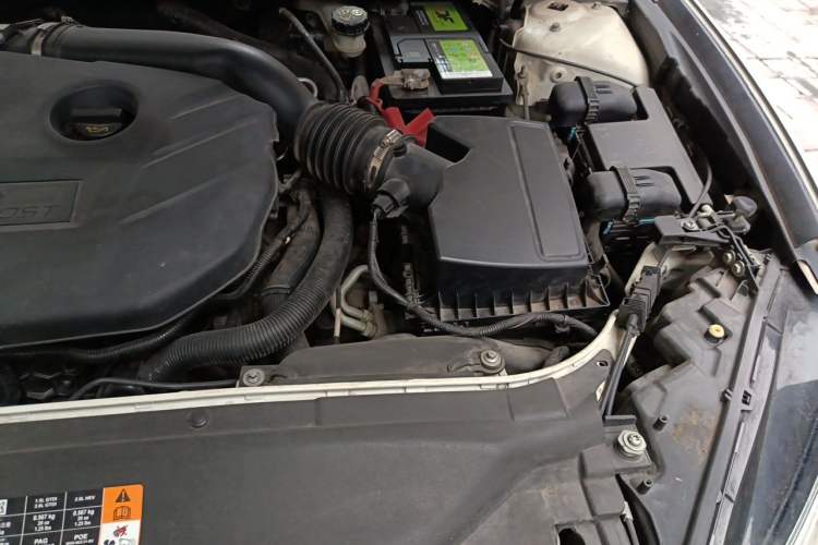 Used Ford Mondeo 2013 2.0L GTDi 200 Fashion Edition Engine Bay Left