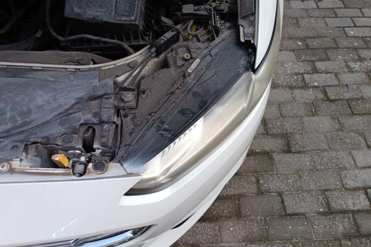 Used Ford Mondeo 2013 2.0L GTDi 200 Fashion Edition Engine Bay Left