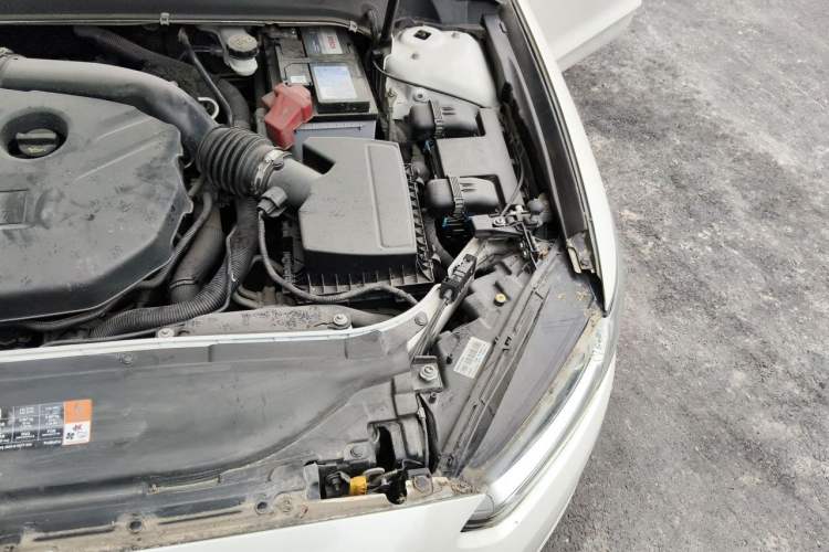 Used Ford Mondeo 2013 2.0L GTDi 200 Fashion Edition Engine Bay Left