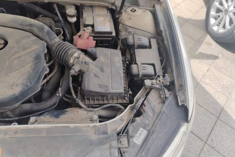 Used Ford Mondeo 2013 2.0L GTDi 200 Luxury Model Engine Bay Left