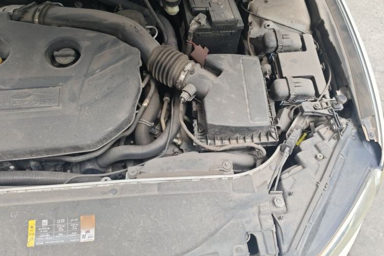 Used Ford Mondeo 2013 2.0L GTDi 200 Fashion Edition Engine Bay Left