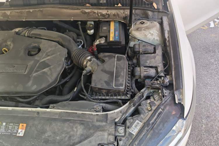 Used Ford Mondeo 2013 2.0L GTDi 200 Fashion Edition Engine Bay Left