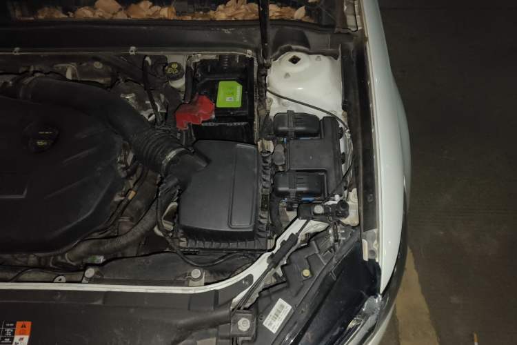 Used Ford Mondeo 2013 2.0L GTDi 200 Fashion Edition Engine Bay Left