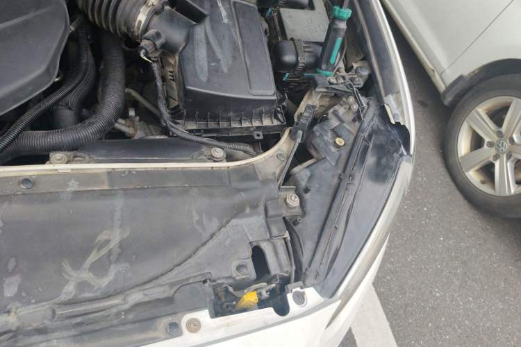 Used Ford Mondeo 2013 2.0L GTDi 200 Fashion Edition Engine Bay Left