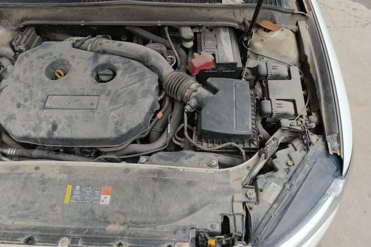 Used Ford Mondeo 2013 2.0L GTDi 200 Fashion Edition Engine Bay Left