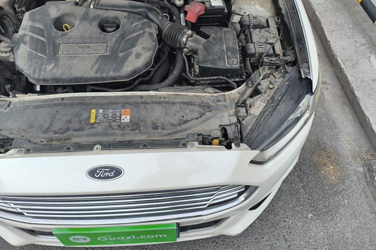Used Ford Mondeo 2013 2.0L GTDi 200 Fashion Edition Engine Bay Left