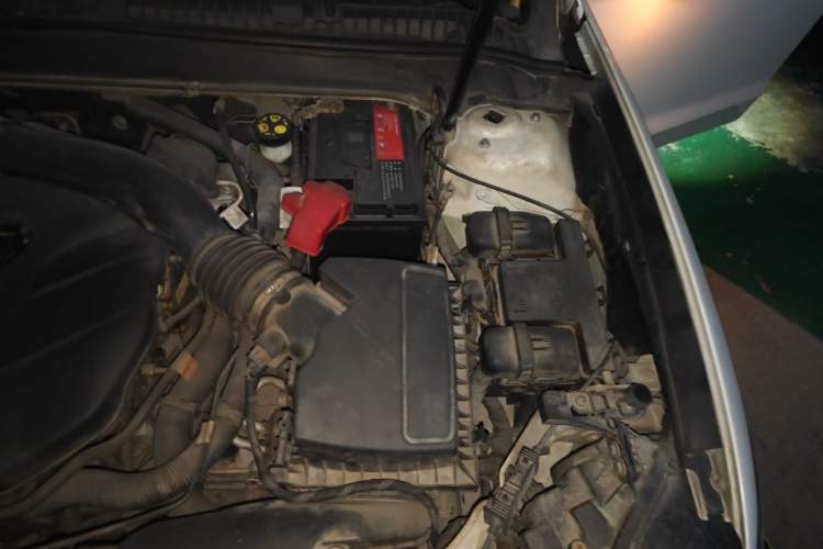 Used Ford Mondeo 2013 2.0L GTDi 200 Fashion Edition Engine Bay Left