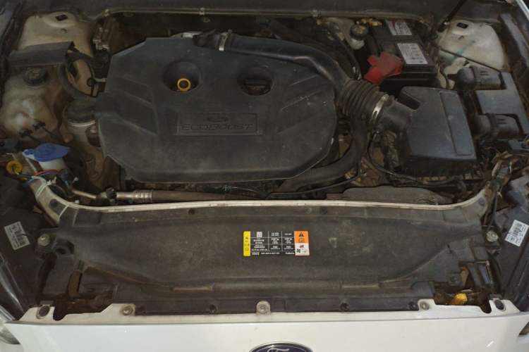 Used Ford Mondeo 2013 2.0L GTDi 200 Fashion Edition Engine Bay