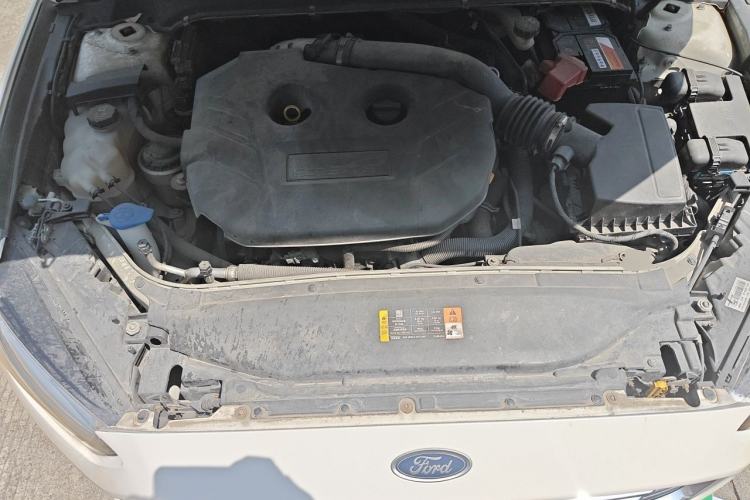 Used Ford Mondeo 2013 2.0L GTDi 200 Luxury Model Engine Bay