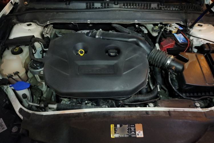 Used Ford Mondeo 2013 2.0L GTDi240 Flagship Edition Engine Bay