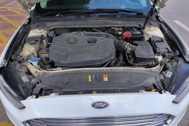 Used Ford Mondeo 2013 2.0L GTDi 200 Fashion Edition Engine Bay