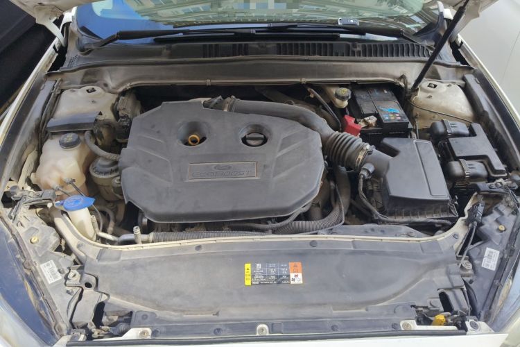 Used Ford Mondeo 2013 2.0L GTDi 200 Fashion Edition Engine Bay