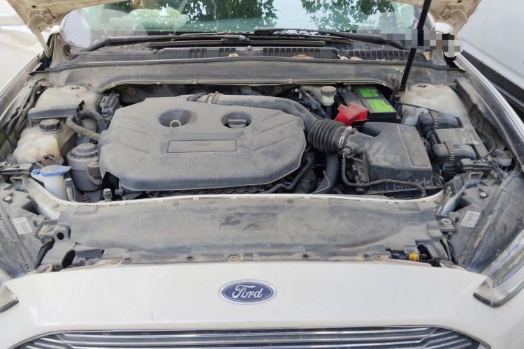 Used Ford Mondeo 2013 2.0L GTDi 200 Fashion Edition Engine Bay