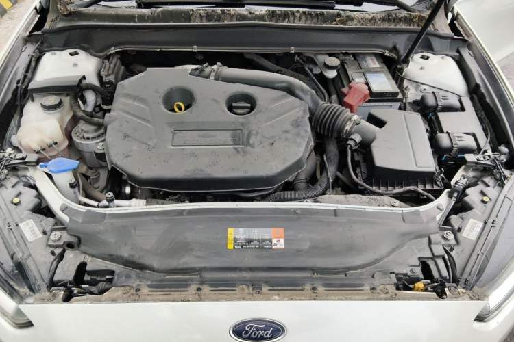 Used Ford Mondeo 2013 2.0L GTDi 200 Fashion Edition Engine Bay