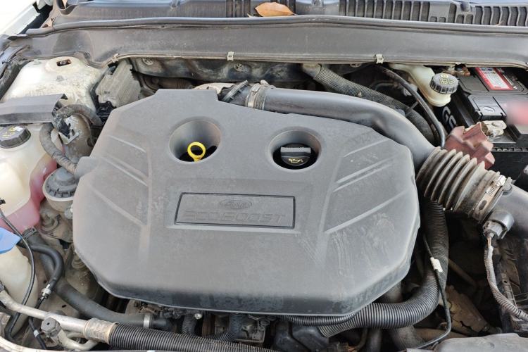 Used Ford Mondeo 2013 2.0L GTDi240 Luxury Sport Model Engine Bay