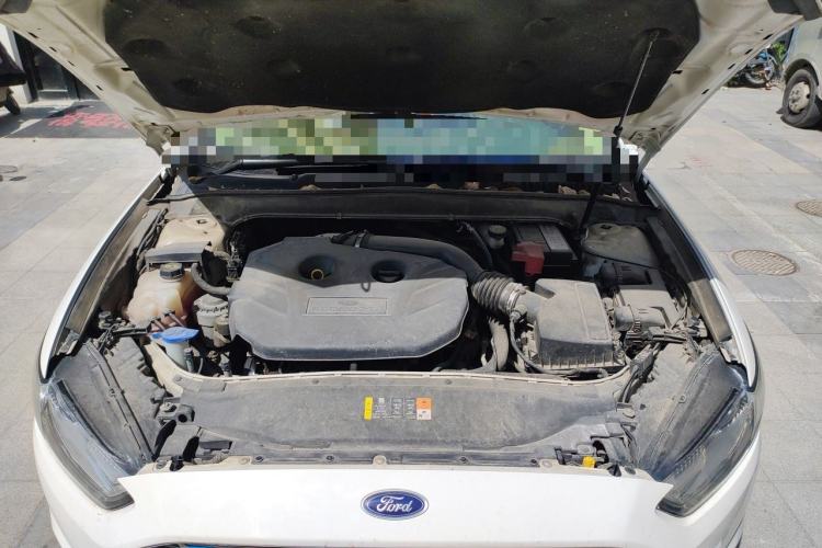 Used Ford Mondeo 2013 2.0L GTDi 200 Luxury Model Engine Bay