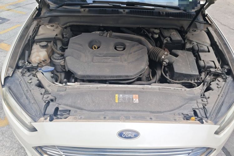 Used Ford Mondeo 2013 2.0L GTDi 200 Fashion Edition Engine Bay