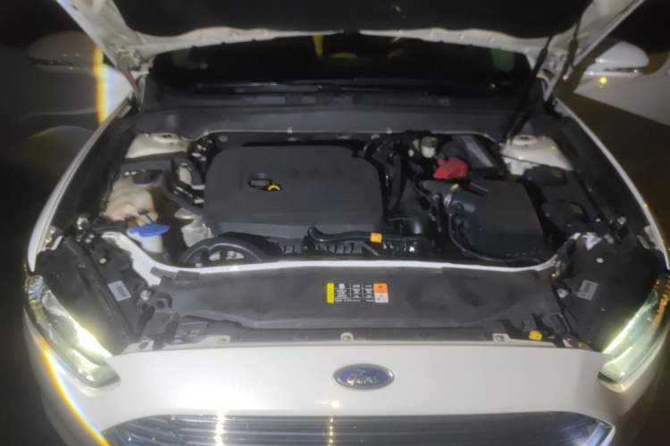 Used Ford Mondeo 2013 1.5L GTDi180 Fashion Edition Engine Bay