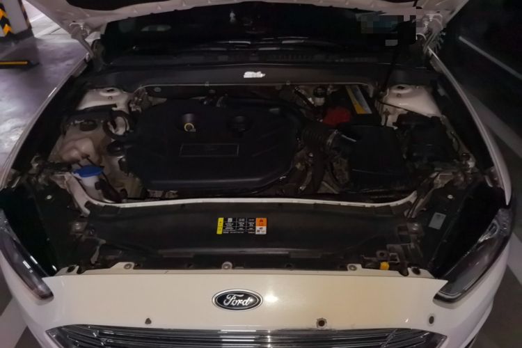 Used Ford Mondeo 2013 2.0L GTDi 200 Fashion Edition Engine Bay