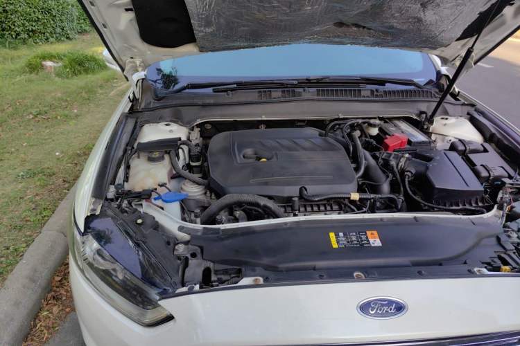 Used Ford Mondeo 2013 1.5L GTDi180 Fashion Edition Engine Bay Right