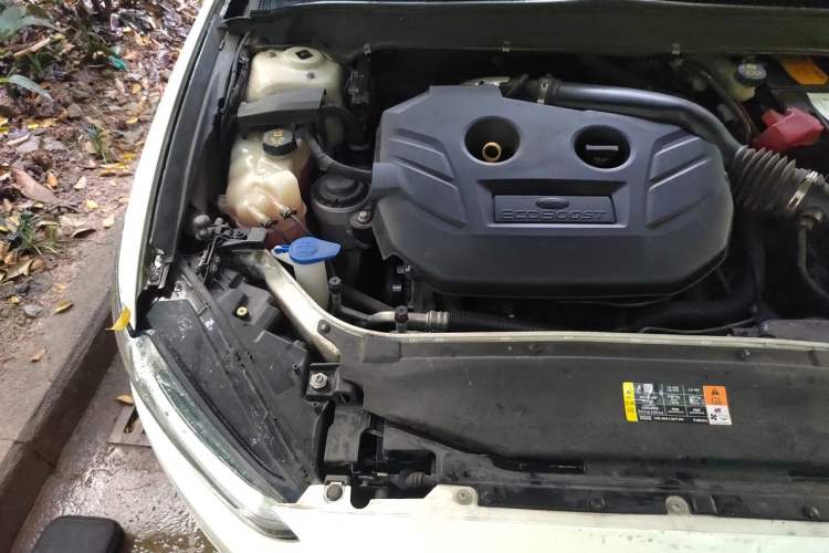 Used Ford Mondeo 2013 2.0L GTDi 200 Fashion Edition Engine Bay Right