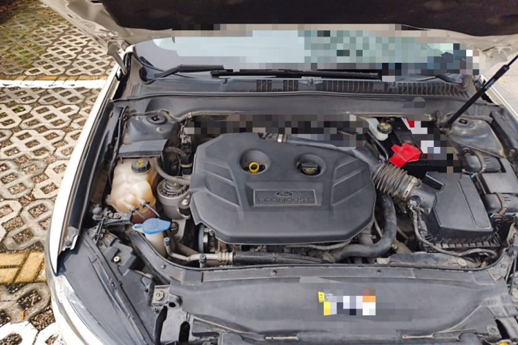 Used Ford Mondeo 2013 2.0L GTDi 200 Fashion Edition Engine Bay Right
