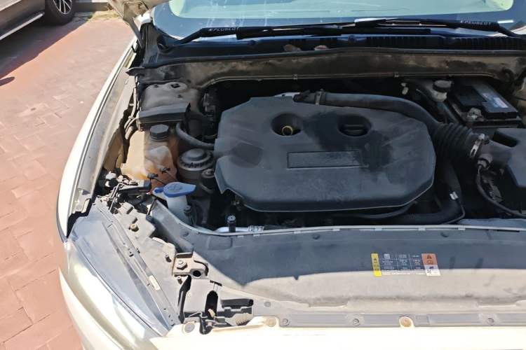 Used Ford Mondeo 2013 2.0L GTDi 200 Fashion Edition Engine Bay Right
