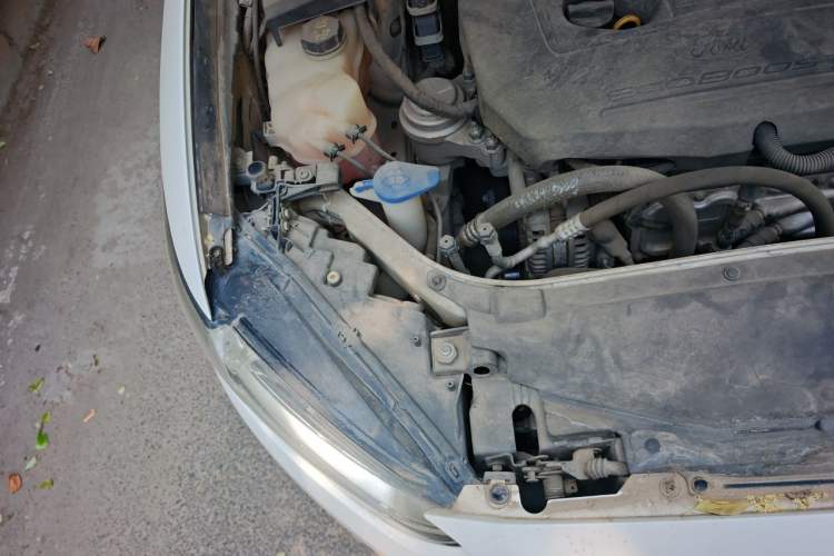 Used Ford Mondeo 2013 1.5L GTDi180 Fashion Edition Engine Bay Right