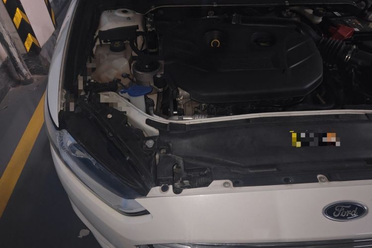 Used Ford Mondeo 2013 2.0L GTDi 200 Fashion Edition Engine Bay Right