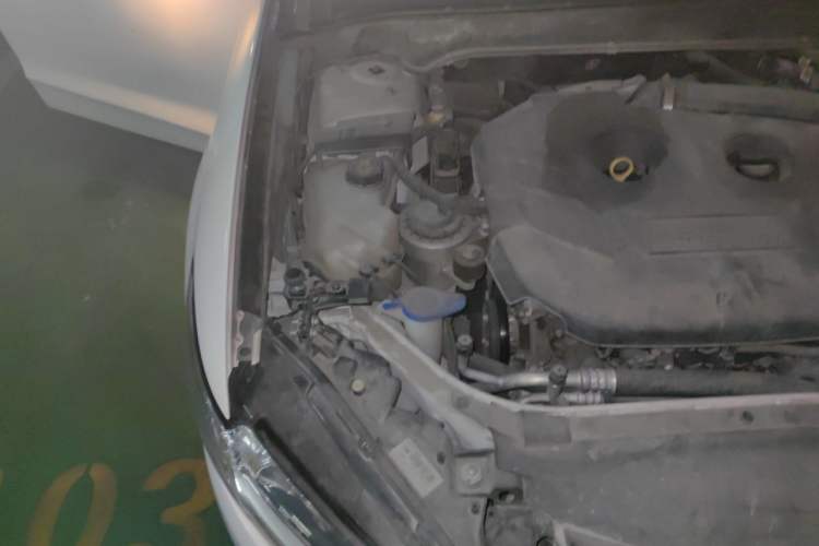 Used Ford Mondeo 2013 2.0L GTDi 200 Fashion Edition Engine Bay Right