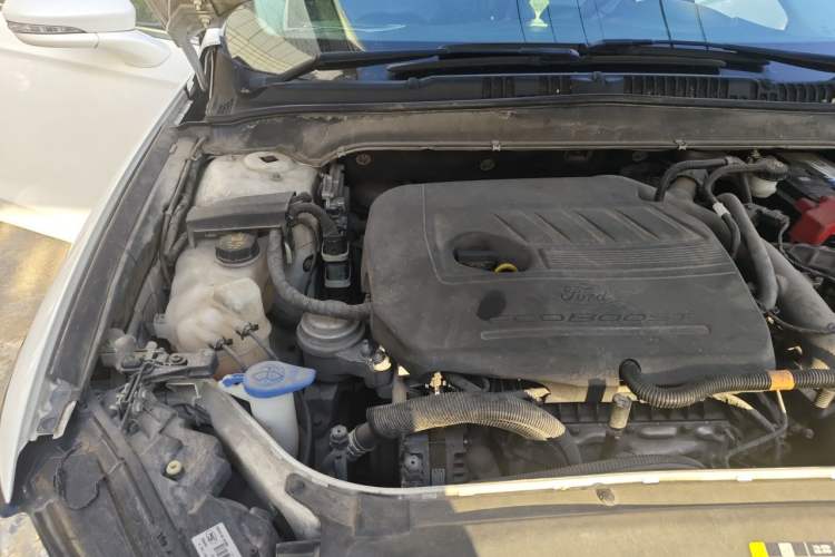 Used Ford Mondeo 2013 1.5L GTDi180 Fashion Edition Engine Bay Right