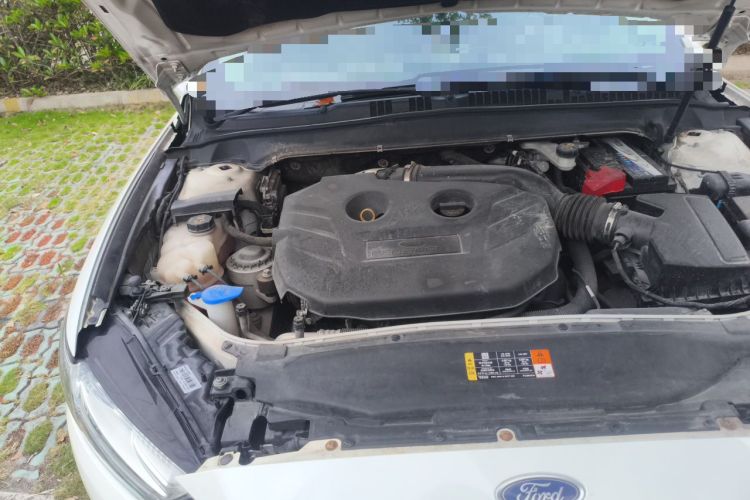 Used Ford Mondeo 2013 2.0L GTDi240 Flagship Edition Engine Bay Right