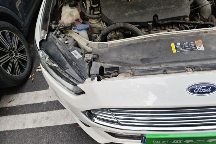 Used Ford Mondeo 2013 1.5L GTDi180 Fashion Edition Engine Bay Right