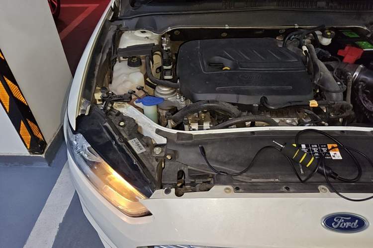 Used Ford Mondeo 2013 1.5L GTDi180 Fashion Edition Engine Bay Right
