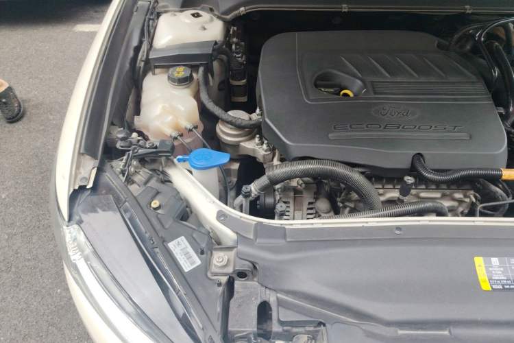 Used Ford Mondeo 2013 1.5L GTDi180 Fashion Edition Engine Bay Right