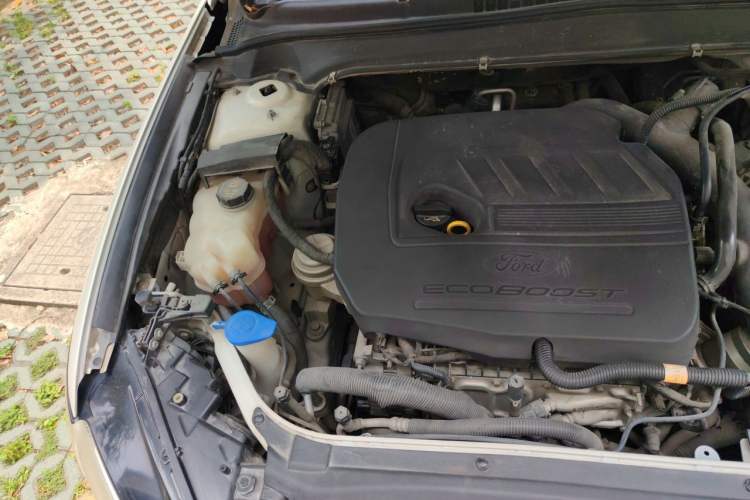 Used Ford Mondeo 2013 1.5L GTDi180 Fashion Edition Engine Bay Right