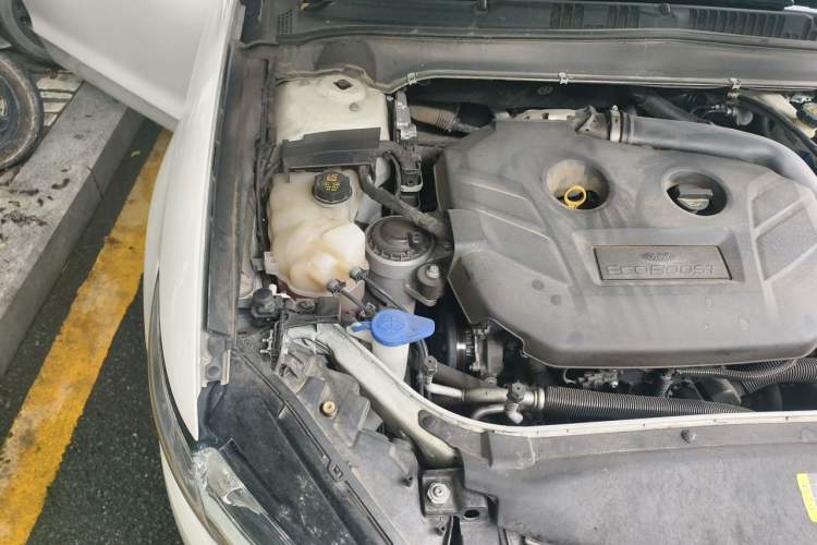 Used Ford Mondeo 2013 2.0L GTDi 200 Fashion Edition Engine Bay Right
