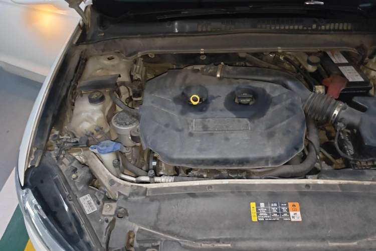 Used Ford Mondeo 2013 2.0L GTDi 200 Fashion Edition Engine Bay Right
